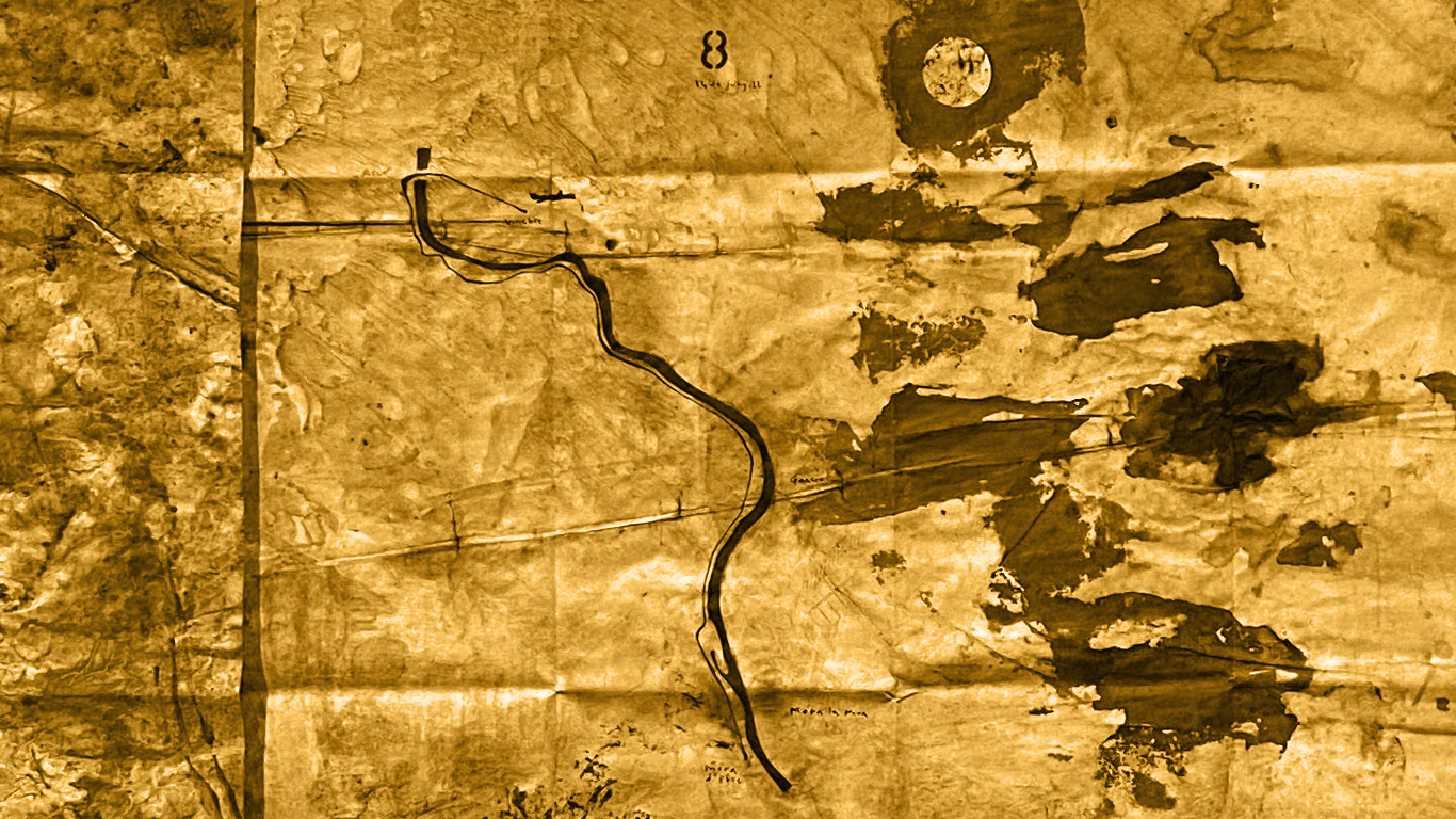 Mapa sobre papel envejecido con el curso de un río, en tonos sepia (obra de Marco Noris)